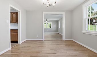 934 N LONGFELLOW St, Arlington, VA 22205
