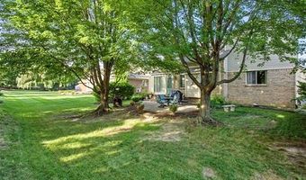 48821 Tremont Dr, Macomb, MI 48044