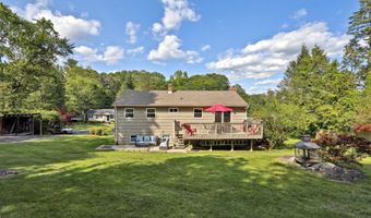 1 Parkwood Terrace Dr, Danbury, CT 06811