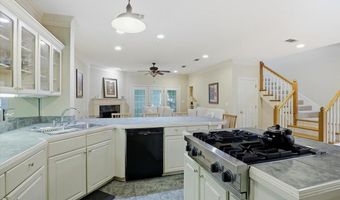 15 Charleston Cir, Brandon, MS 39047