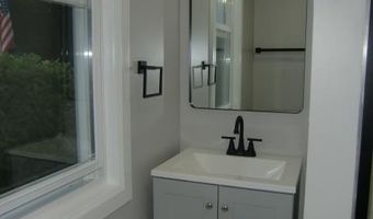 210 Merritt Ave, Bergenfield, NJ 07621