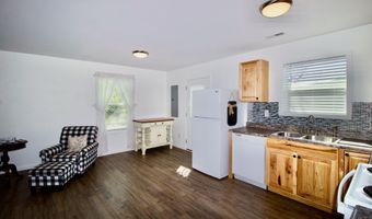 127 Calhoun St, Alderson, WV 24910