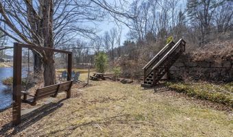37 High St, Bradford, NH 03221