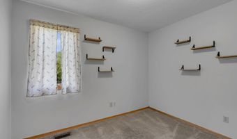 4566 Westlake Ct, Bel Aire, KS 67220