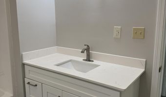 1002 Robins Ln, Blue Springs, MS 38826