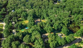 20 Adirondack Dr, East Greenwich, RI 02818