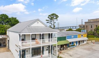 51 Market St, Apalachicola, FL 32320
