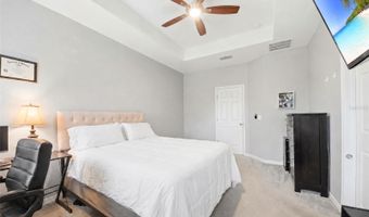 1136 E 10TH St, Apopka, FL 32703