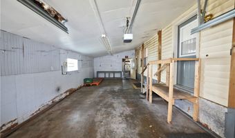 182 Bush Gdns, Alden, NY 14004
