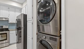 6944 ELLINGHAM Cir #A, Alexandria, VA 22315