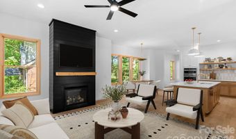 35 Grindstaff Dr, Asheville, NC 28803