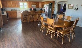 220 S Park Ave, Aurora, MO 65605