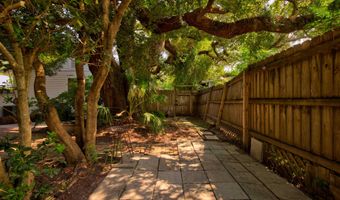 241 Washington St, Bay St. Louis, MS 39520