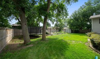 1513 E Sylvan Cir, Brandon, SD 57005