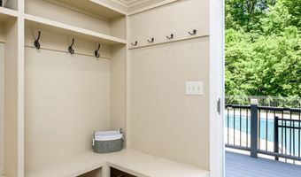 78 Deer Run Dr, Colchester, CT 06415
