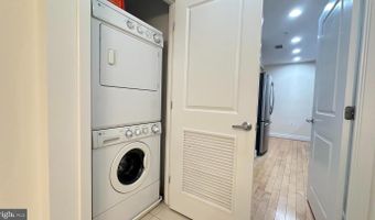 2001 15TH St N #320, Arlington, VA 22201