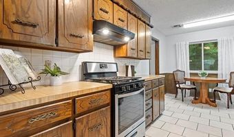 4724 Pathfinder Ct, Bartlesville, OK 74006
