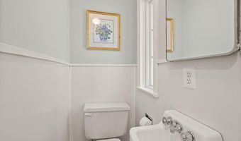7551 MARSHALL Dr, Annandale, VA 22003