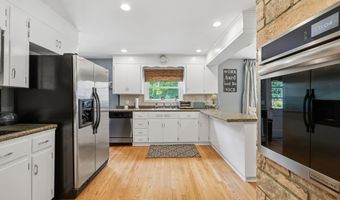 3 S Meadow Dr, Danbury, CT 06811