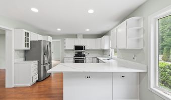 24674 PEACH ORCHARD Ln, Aldie, VA 20105