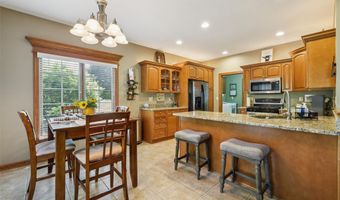 4103 NE Briarwood Dr, Ankeny, IA 50021