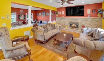 449 Montgomery St, Bayville, NJ 08721