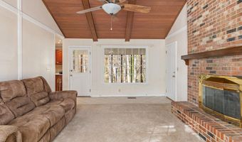2068 Pine Lake Trl, Arab, AL 35016