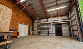 77 N High St, Clinton, CT 06413