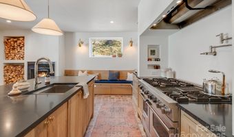 22 Kenilwood Pl, Asheville, NC 28803