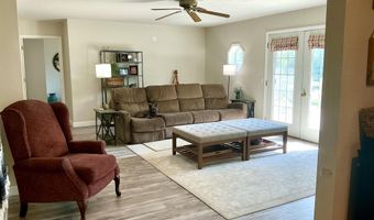 6947 205th Trl, Albia, IA 52531