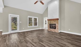 616 Whispering Pines Dr, Macon, GA 31211