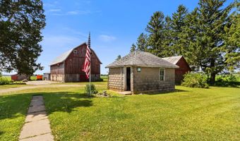 W6231 County Road K, Arlington, WI 53911