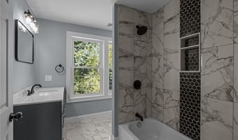 135 Old Mill Blvd, Warwick, RI 02889