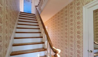 109 Sahagian Rd, Belgrade, ME 04917