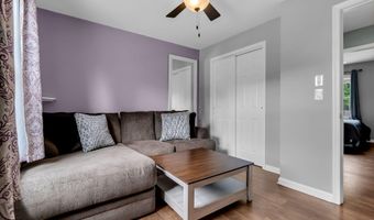 1516 Mizzen Ave, Beachwood, NJ 08722