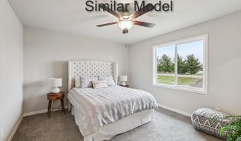724 NE Meadow Landing Dr, Ankeny, IA 50021
