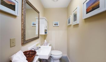 970 Hope St, Bristol, RI 02809