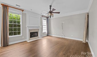 1904 Dearmon Dr, Charlotte, NC 28205