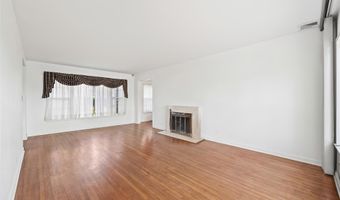 11 Searingtown Rd, Albertson, NY 11507