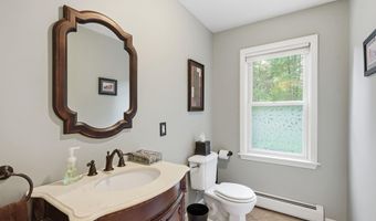 19 Tamarack Ln, Amherst, NH 03031