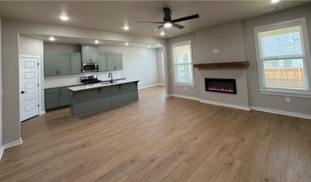 5910 SW Desert Ave, Bentonville, AR 72713
