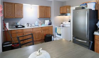 41 Dunn St, Auburn, ME 04210