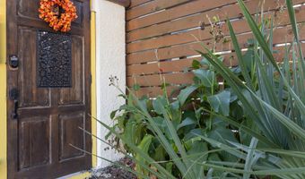 128 Lee St, Biloxi, MS 39530