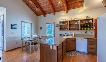 1312 VILLAGE Loop, Bandon, OR 97411