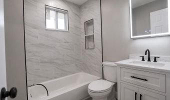 9 Emerald Ln S, Amityville, NY 11701