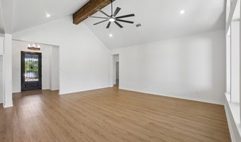 165 Rolling Bend Rd, Alvord, TX 76225