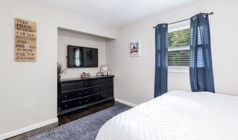 519 Bay Blvd, Bayville, NJ 08721