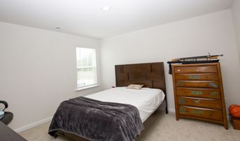 1179 Misty Creek Dr, Aberdeen, NC 28315