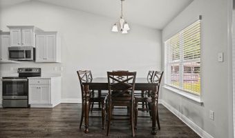 6236 Emerald Lake Dr, Biloxi, MS 39532