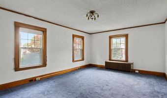 175 Summer St, Auburn, ME 04210